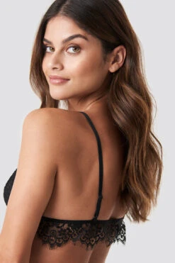 Flounce Lace Triangle Bra -Na-Kd nakd flounce lace triangle bra 1013 000298 0002 02b