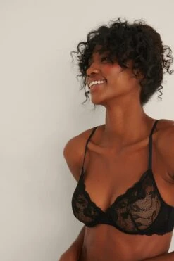 Flower Lace Underlined Bra