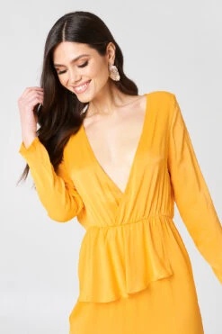 NA-KD Frill Detail Long Sleeve Dress -Na-Kd nakd frill detail long sleeve dress 1018 000744 5559 04gr