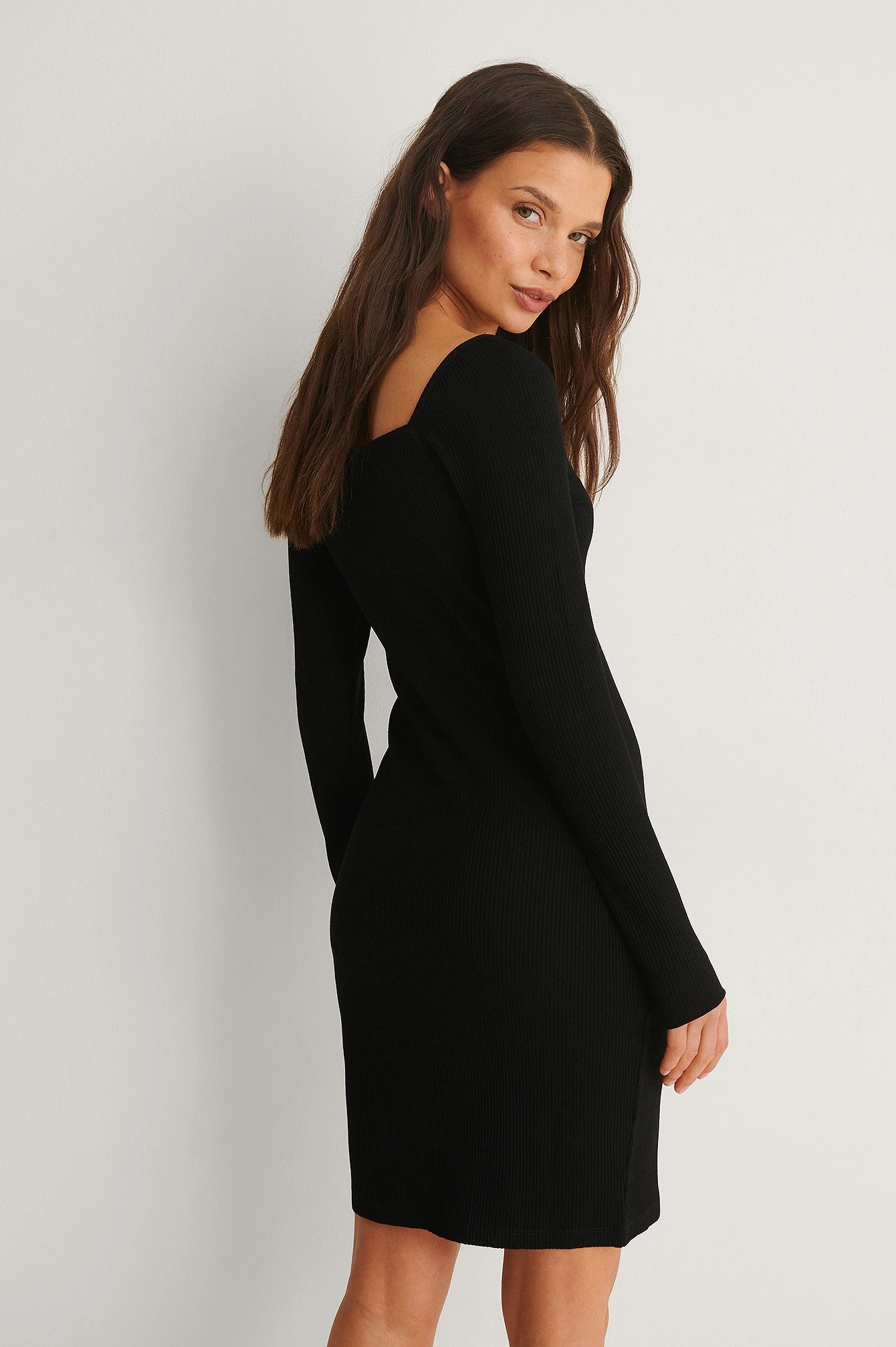 NA-KD Heart Neckline Ribbed Dress 4 NA-KD Heart Neckline Ribbed Dress - Image 2