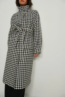 NA-KD Recycled Houndstooth Belted Coat -Na-Kd nakd houndstooth belted coat 1018 007799 0464 04j