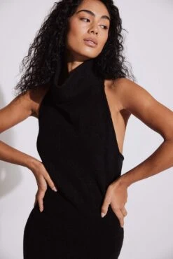 Knitted Halterneck Maxi Dress -Na-Kd nakd knitted halterneck maxi dress 1018 009990 0002 bts2