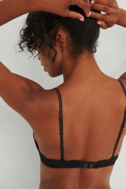 Lace Detail Satin Triangle Bra -Na-Kd nakd lace detail satin triangle bra 1013 000914 0002 02b r