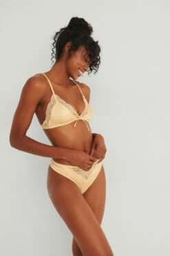 Lace Detail Satin Triangle Bra -Na-Kd nakd lace detail satin triangle bra 1013 000914 0404 03j r