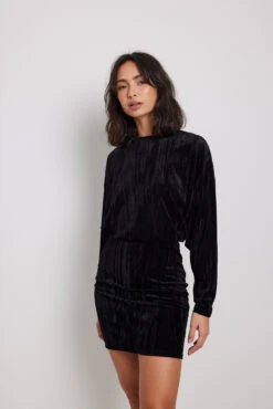 Loose Velvet Mini Dress -Na-Kd nakd loose velvet mini dress 1017 002018 0002 31359