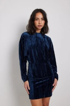 Loose Velvet Mini Dress -Na-Kd nakd loose velvet mini dress 1017 002018 0003 31424