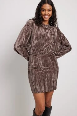 Loose Velvet Mini Dress -Na-Kd nakd loose velvet mini dress 1017 002018 0017 41642