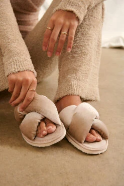 Puffy Velvet Slippers -Na-Kd nakd nakd puffy velvet slippers 1055 001076 1651 01l