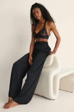 Racer Back Soft Lace Top -Na-Kd nakd nakd racer back soft lace top 1013 000865 0002 03c