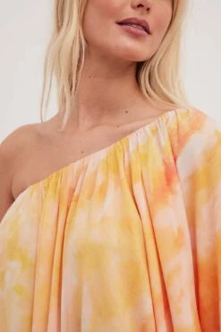 One Sleeve Chiffon Slanted Midi Dress -Na-Kd nakd one sleeve chiffon slanted midi dress 1014 001445 7947 4376