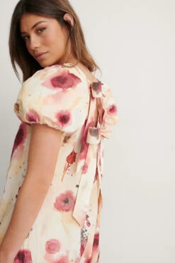 Open Back V-neck Maxi Dress -Na-Kd nakd open back v neck maxi dress 1018 007150 8814 05g