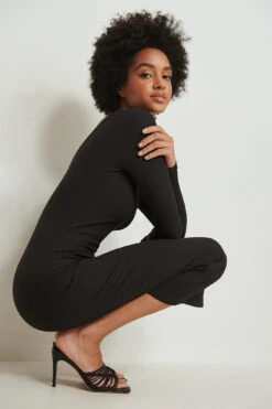 V-Neck Rib Long Sleeved Midi Dress -Na-Kd nakd organic v neck rib long sleeved midi dress 1044 000241 0002 01c