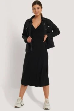 NA-KD Overlap Tie Dress -Na-Kd nakd overlap tie dress 1044 000109 0002 03c