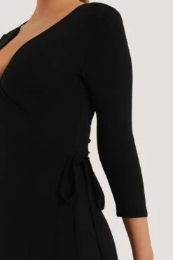 NA-KD Overlap Tie Dress -Na-Kd nakd overlap tie dress 1044 000109 0002 04g