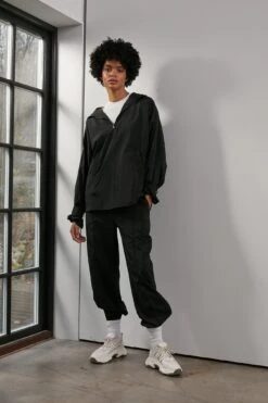 Oversized Half Zip-up Windshell Jacket -Na-Kd nakd oversized half zip up windshell jacket 1703 000016 0002 04c