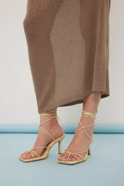 Padded Strappy Heels -Na-Kd nakd padded strappy heels 1055 001101 0404 01