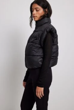 Pocket Detail Puffer Vest -Na-Kd nakd pocket detail puffer vest 1720 000103 0002 16223