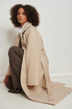 Raglan Sleeve Belted Coat -Na-Kd nakd raglan sleeve belted coat 1018 008260 0005 01g