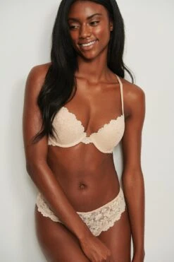 Lace Padded Cup Bra 32 Lace Padded Cup Bra -Na-Kd nakd recycled lace padded cup bra 1013 000996 0719 01c 1