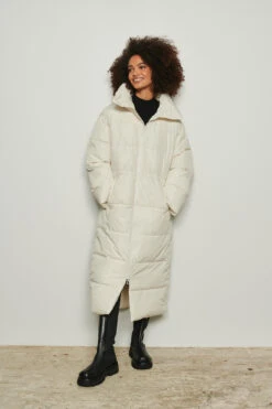 Oversized Long Puffer Jacket -Na-Kd nakd recycled oversized long puffer jacket 1018 007946 0260 03c