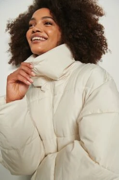 Oversized Long Puffer Jacket -Na-Kd nakd recycled oversized long puffer jacket 1018 007946 0260 04a