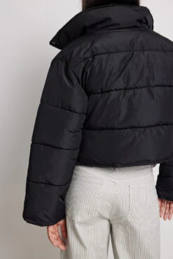 NA-KD Recycled Short Padded Press Button Jacket -Na-Kd nakd recycled short padded press button jacket 1100 005043 0002 29426