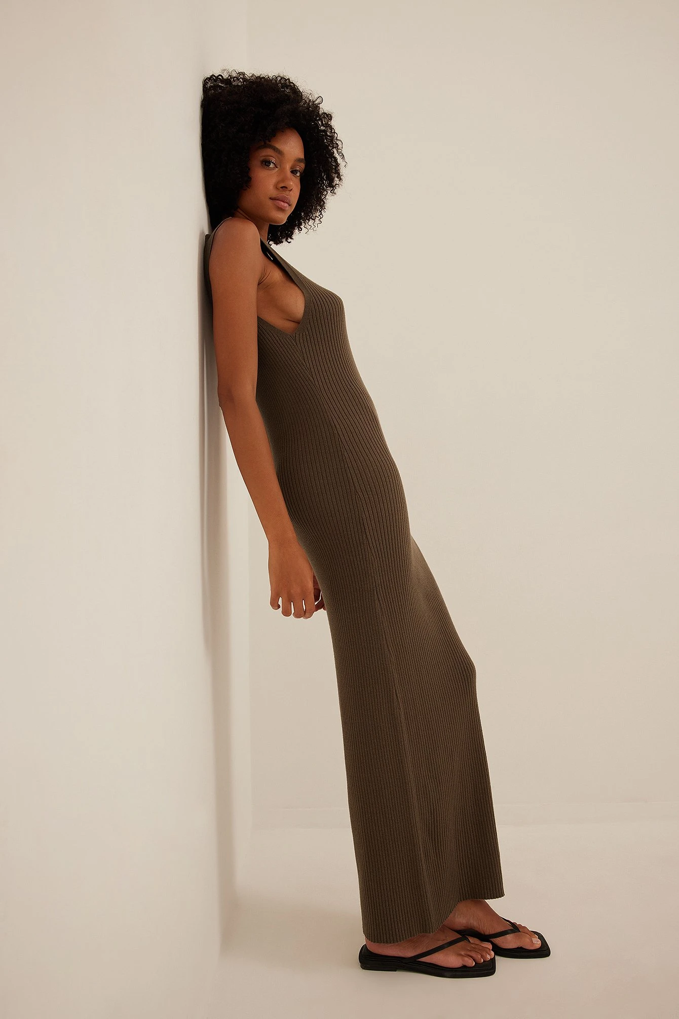 NA-KD Ribbed Fine Knitted Maxi Dress 12 NA-KD Ribbed Fine Knitted Maxi Dress - Image 10