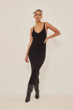 Ribbed Knitted Deep Back Dress -Na-Kd nakd ribbed knitted deep back dress 1018 007399 0002 1