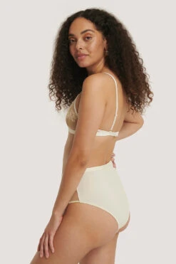 Romantic French Embroided Mesh Bralette -Na-Kd nakd romantic french embroided mesh bralette 1013 000505 0024 04k