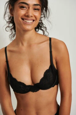 Satin Edge Lace Bra 12 Satin Edge Lace Bra -Na-Kd nakd satin edge lace bra 1013 001053 0002 03a