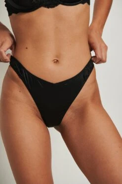 Satin Front Highwaist V-Cut Thong -Na-Kd nakd satin front highwaist v cut thong 1013 001054 0002 01h 2