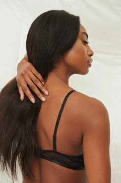 Scallop Lace Triangle Bra -Na-Kd nakd scallop lace triangle bra 1736 000045 0002 2