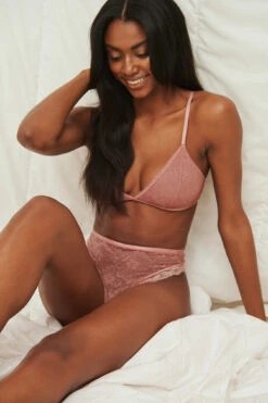 Scallop Lace Triangle Bra -Na-Kd nakd scallop lace triangle bra 1736 000045 6368 91156