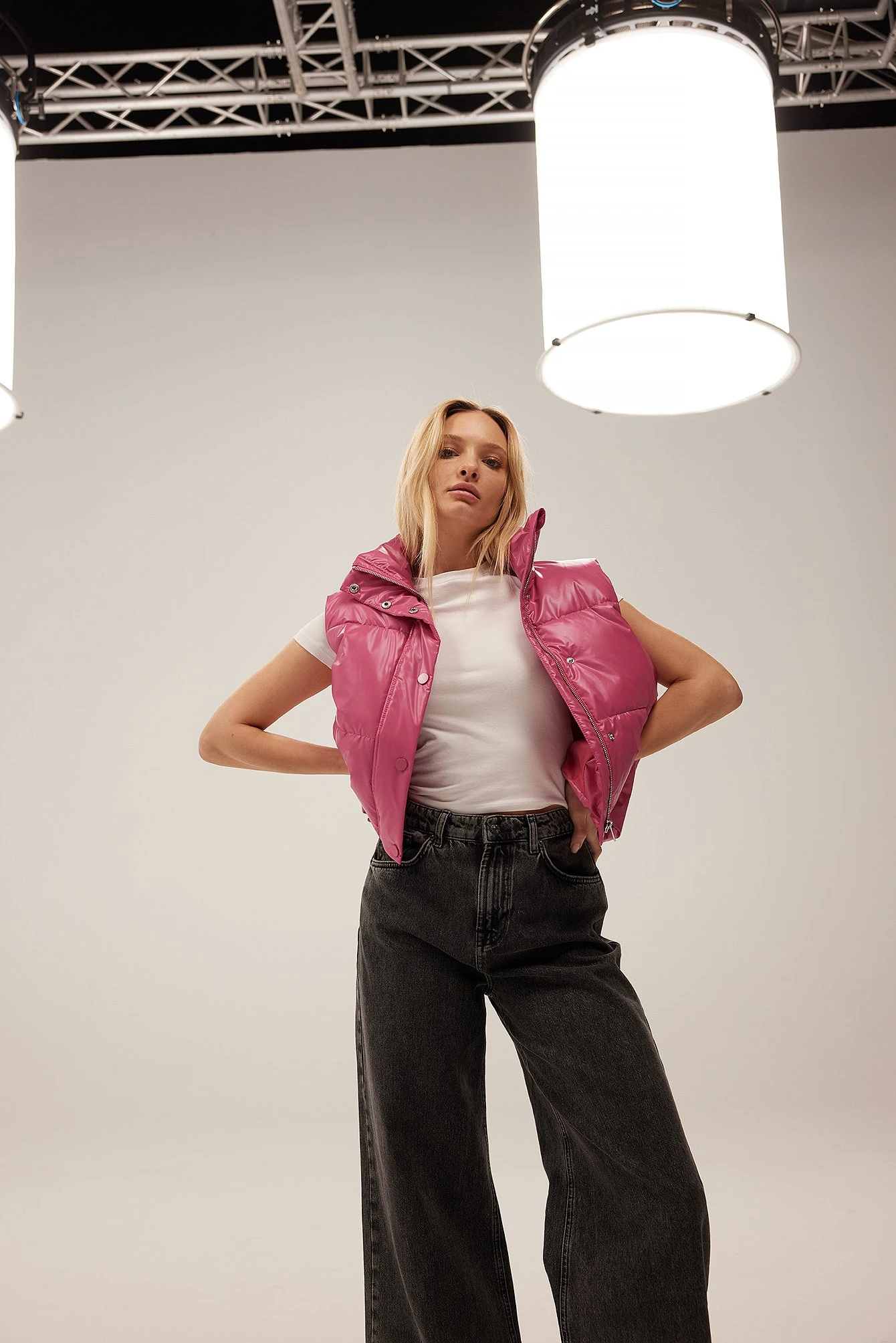 NA-KD Shiny Cropped Vest 12 NA-KD Shiny Cropped Vest - Image 10