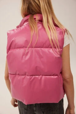 NA-KD Shiny Cropped Vest 24 NA-KD Shiny Cropped Vest -Na-Kd nakd shiny cropped vest 1018 008939 044812196