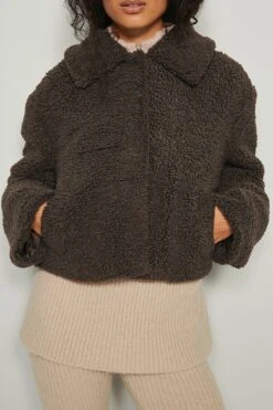 NA-KD Short Fluffy Teddy Jacket -Na-Kd nakd short fluffy teddy jacket 1100 005435 0765 04g