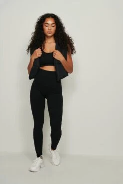 NA-KD Short Padded Vest -Na-Kd nakd short padded vest 1100 005946 0002 04c