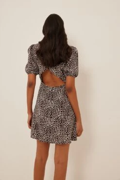 NA-KD Short Sleeve Open Back Mini Dress -Na-Kd nakd short sleeve open back mini dress 1100 003574 1045 38593