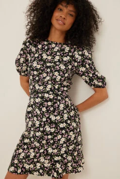 NA-KD Short Sleeve Open Back Mini Dress -Na-Kd nakd short sleeve open back mini dress 1100 003574 0689 36614