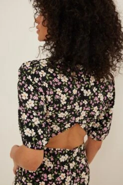 NA-KD Short Sleeve Open Back Mini Dress -Na-Kd nakd short sleeve open back mini dress 1100 003574 0689 36634