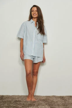 Short Sleeve Cotton Shirt -Na-Kd nakd short sleeve organic cotton shirt 1013 000981 0238 03c