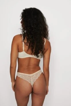 Sugar Bow Lace Thong -Na-Kd nakd sugar bow lace thong 1013 001049 0719 02i r114