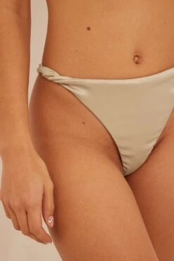 Twisted High Leg Satin Thong -Na-Kd nakd twisted high leg satin thong 1013 001094 651 01 r 1