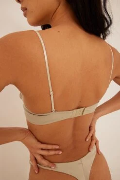 Twisted Thin Strap Satin Bra -Na-Kd nakd twisted thin strap satin bra 1013 001093 651 02 r 1