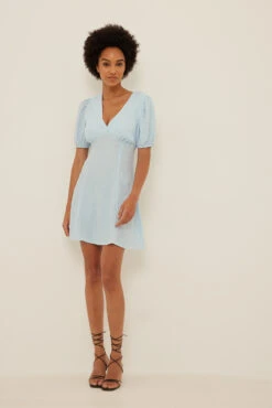 V-Neck Mini Dress -Na-Kd nakd v neck mini dress 1100 004966 4329 01c