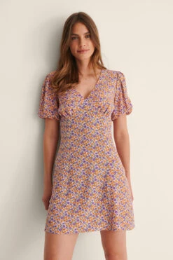 V-Neck Mini Dress -Na-Kd nakd v neck mini dress 1100 004966 8201 03j