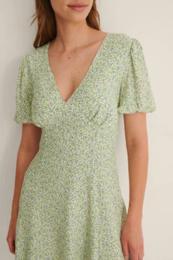 V-Neck Mini Dress -Na-Kd nakd v neck mini dress 1100 004966 9534 05g