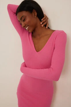 V-Neck Rib Long Sleeved Mini Dress -Na-Kd nakd v neck rib long sleeved mini dress 1100 005925 0015 03
