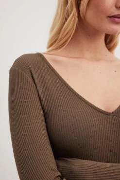 V-Neck Ribbed Midi Dress 29 V-Neck Ribbed Midi Dress -Na-Kd nakd v neck ribbed midi dress 1044 000280 0017 0633 1