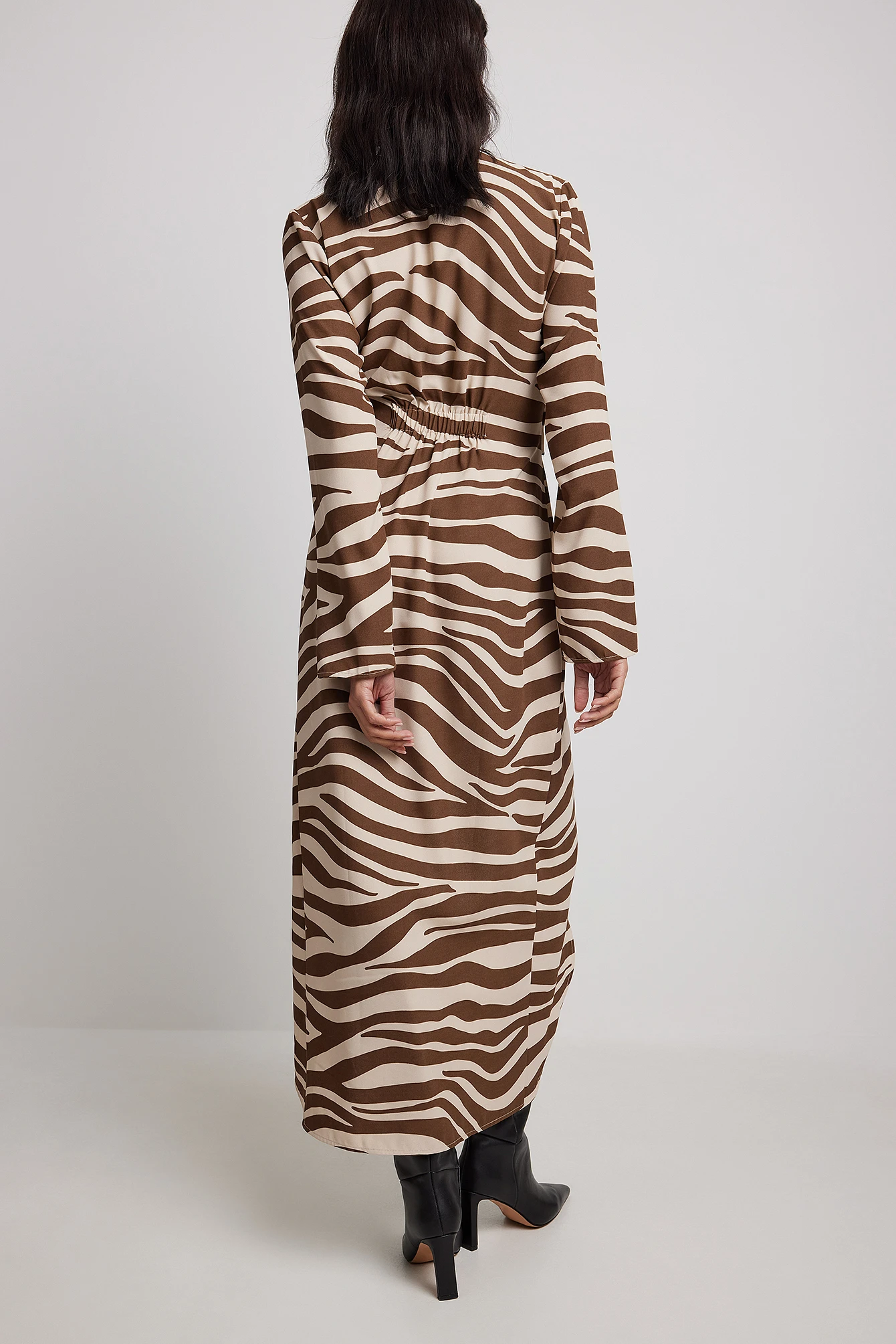 NA-KD Waist Detail Maxi Dress 8 NA-KD Waist Detail Maxi Dress - Image 6